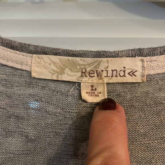 Adorable grey too with lace overlay - Picture 2 of 3